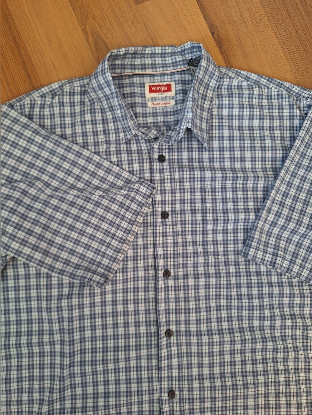 Wrangler Flex For Comfort Short Sleeve Button Down Men's Shirt XL Blue Plaid